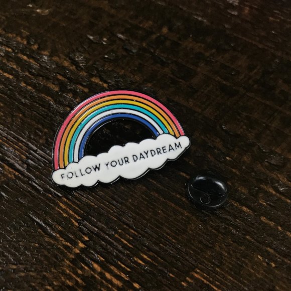 FOLLOW YOUR DAYDREAM Enamel Pin NEW! 543x1 - Picture 2 of 4